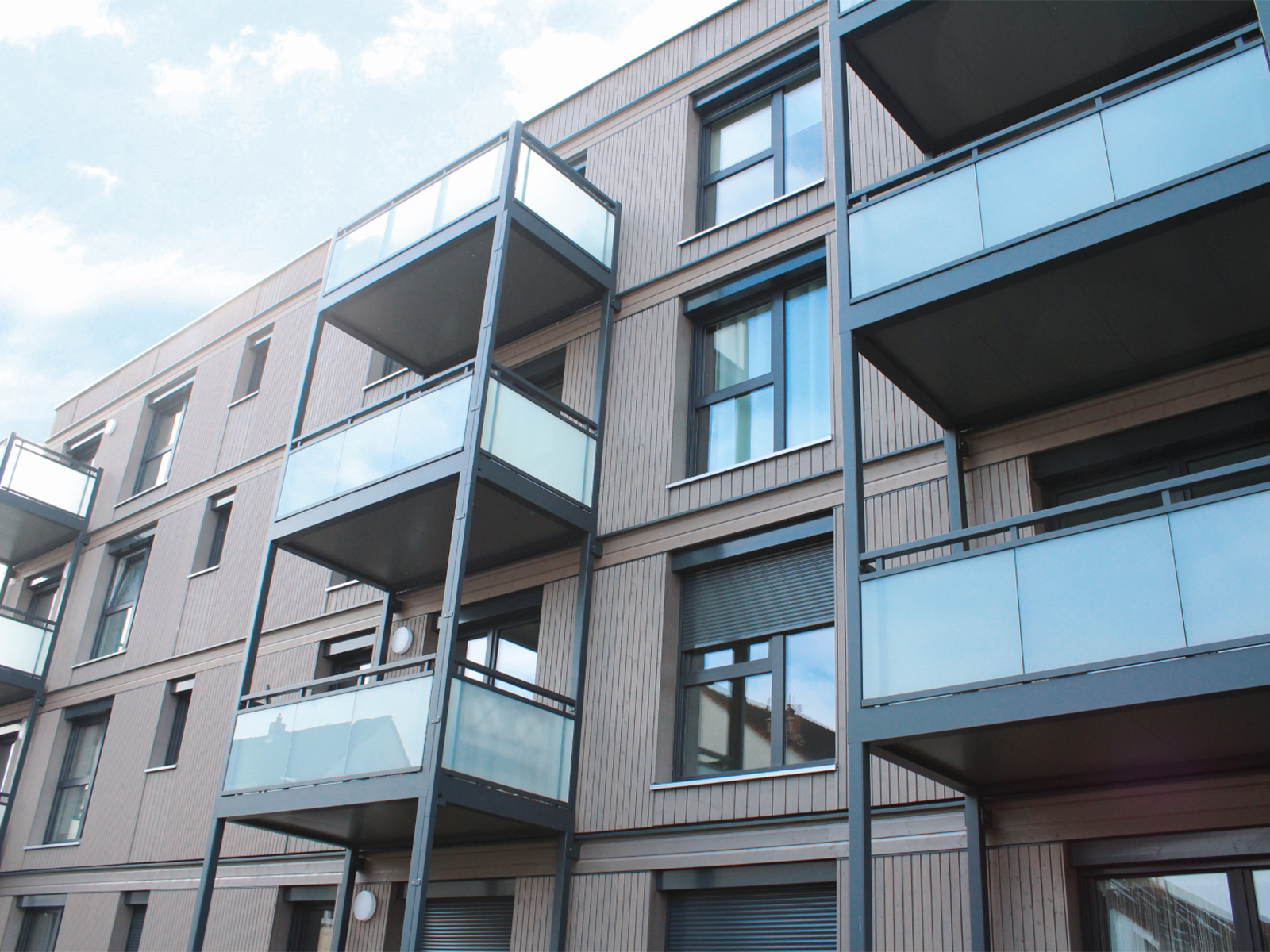 3 Mehrfamilienhäuser in Hanau mit ca. 6.300&nbspm2 Dennert DX-Decke